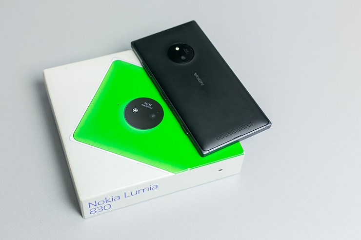 Nokia Lumia 830 (12).jpg